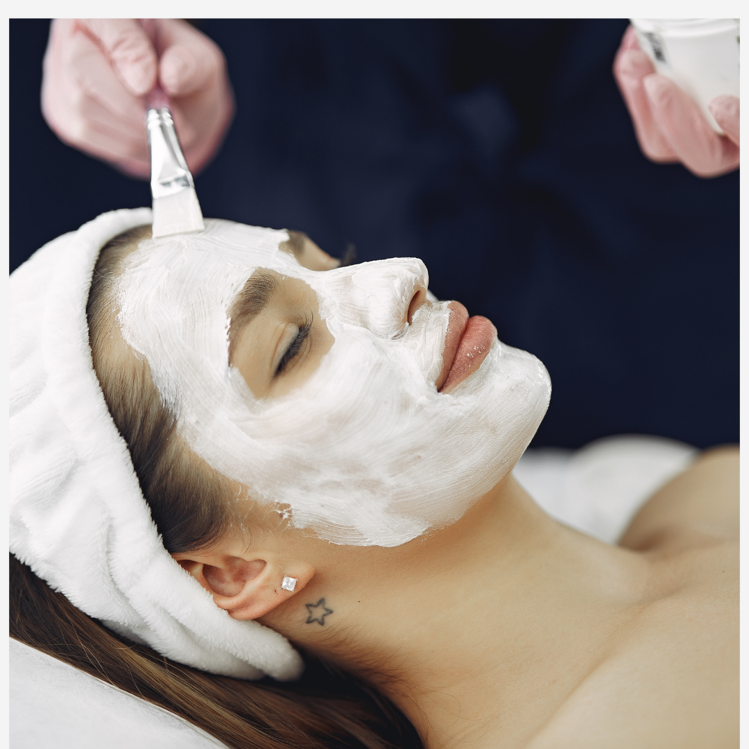 SIGNATURE SCULPTING FACIAL